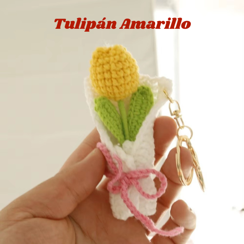 Llavero de Flor Tejida a Mano