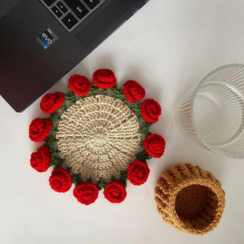 Ramo-Posavasos de Flores Tejidas a Mano